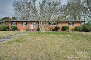 110 Scottsmoor Dr, Charlotte, NC 28214 - Photo 1