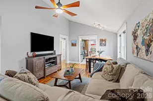 32 Youngs Cove Rd, Candler, NC 28715 - Photo 7