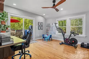 32 Youngs Cove Rd, Candler, NC 28715 - Photo 13