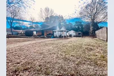 506 E Washington Avenue, Bessemer City, NC 28016 - Photo 5