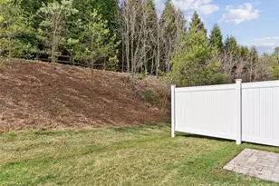 184 Cherry Spgs Ln, Asheville, NC 28804 - Photo 33