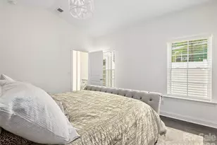 129 Cherry Spgs Ln, Asheville, NC 28804 - Photo 15