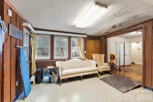 1001 Crestmere St, Charlotte, NC 28208 - Photo 21