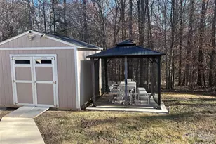 8920 Red Clay Ln, Charlotte, NC 28269 - Photo 5