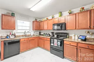 8920 Red Clay Ln, Charlotte, NC 28269 - Photo 11