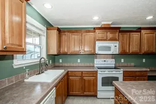 161 Hidden Brook Dr, Statesville, NC 28677 - Photo 15