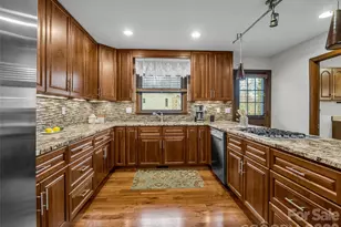 114 Kenwood Dr, Hendersonville, NC 28739 - Photo 15