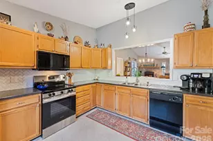 12 Willow View Dr, Franklin, NC 28734 - Photo 17