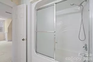 1223 Creek Side Dr, Conover, NC 28613 - Photo 37