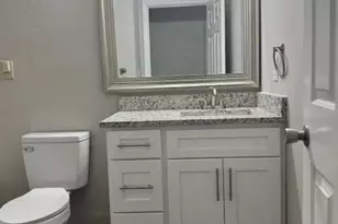 304 Hoskins Mill Ln, Charlotte, NC 28208 - Photo 11