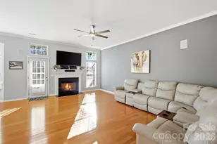 3043 Windsor Meadow Ln, Matthews, NC 28105 - Photo 5