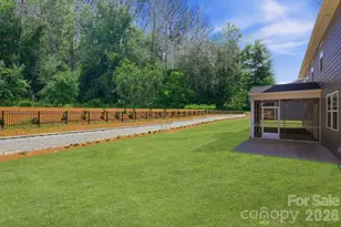 343 Alameda Wy, Matthews, NC 28104 - Photo 3