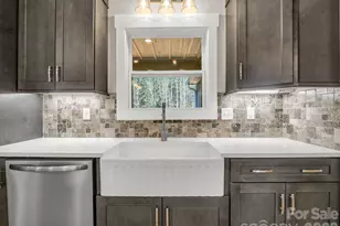 1057 Hawksbill Dr, Morganton, NC 28655 - Photo 17