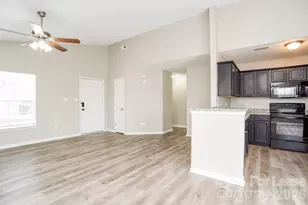 10511 Katie Creek Ct, Charlotte, NC 28213 - Photo 3