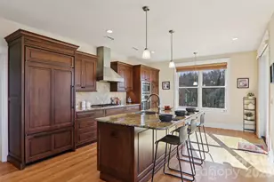 383 Ridgeview Hill Dr, Hendersonville, NC 28791 - Photo 17