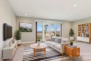 383 Ridgeview Hill Dr, Hendersonville, NC 28791 - Photo 33