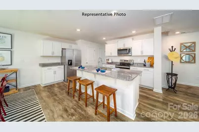 647 13th Avenue Drive NE, Hickory, NC 28601 - Photo 3