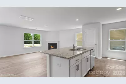 643 13th Avenue Drive NE, Hickory, NC 28601 - Photo 5