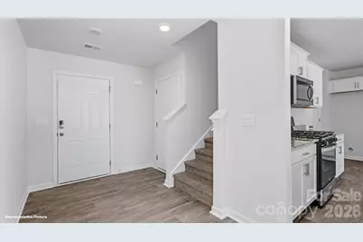 643 13th Avenue Drive NE, Hickory, NC 28601 - Photo 3