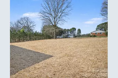 2025 Picnic Drive, Newton, NC 28658 - Photo 17