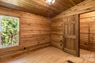 1050 Wyatt Town Rd, Burnsville, NC 28714 - Photo 11