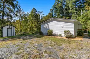 1050 Wyatt Town Rd, Burnsville, NC 28714 - Photo 19