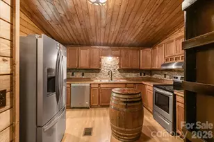 1050 Wyatt Town Rd, Burnsville, NC 28714 - Photo 7