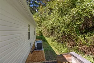 1050 Wyatt Town Rd, Burnsville, NC 28714 - Photo 19