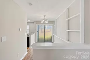 3015 Summercroft Ln, Charlotte, NC 28269 - Photo 9