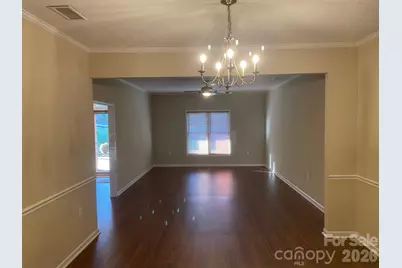 499 26th Avenue NE, Hickory, NC 28601 - Photo 3