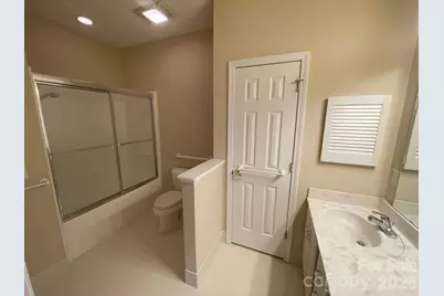 499 26th Avenue NE, Hickory, NC 28601 - Photo 5