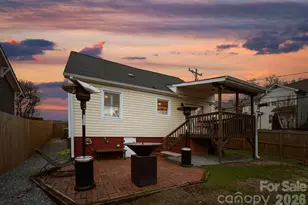 1424 Nandina St, Charlotte, NC 28205 - Photo 11