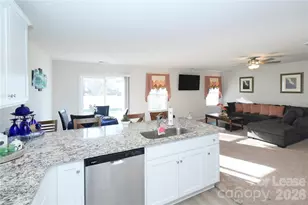 6008 Lowe Ln, Charlotte, NC 28214 - Photo 5