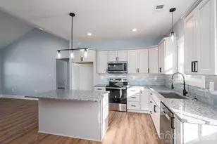 1161 13th St SW, Hickory, NC 28602 - Photo 9