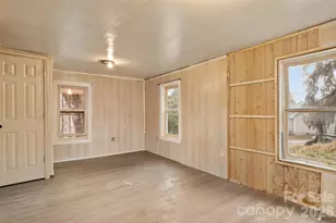 75 Travis St, Clyde, NC 28721 - Photo 13