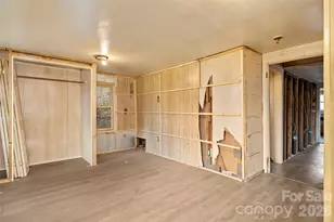 75 Travis St, Clyde, NC 28721 - Photo 15