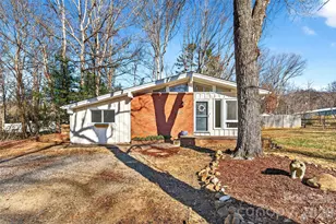 107 High St, Black Mountain, NC 28711 - Photo 7
