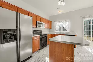 2919 Azalea Hills Dr, Charlotte, NC 28262 - Photo 13