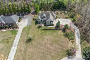 345 Clarendon Estates Dr, Clover, SC 29710 - Photo 33