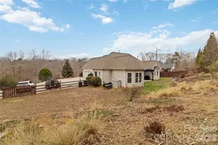 345 Clarendon Estates Dr, Clover, SC 29710 - Photo 31