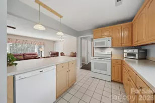 406 Wedgewood Pl SW, Lenoir, NC 28645 - Photo 11