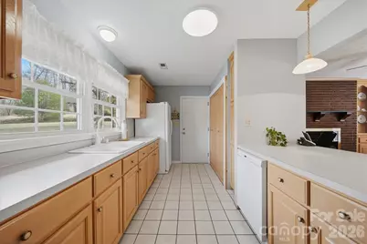 406 Wedgewood Place SW, Lenoir, NC 28645 - Photo 9