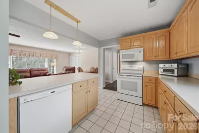 406 Wedgewood Place SW, Lenoir, NC 28645 - Photo 11