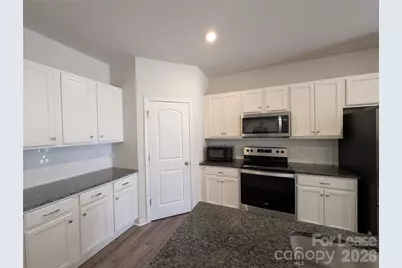 3340 Bluff Hill Lane, Charlotte, NC 28215 - Photo 3