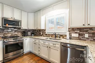 2240 Duck Cove Ln, York, SC 29745 - Photo 9