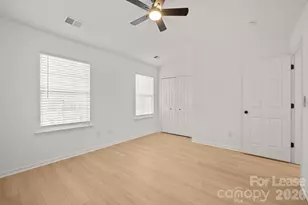 2270 Winthrop Chase Dr, Charlotte, NC 28212 - Photo 19