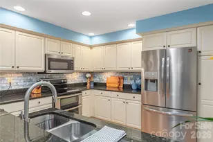 1465 S Lakeshore Dr, Lake Junaluska, NC 28745 - Photo 9