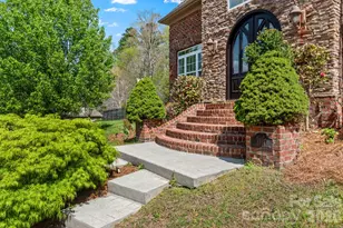 1391 Somerset Cove Dr, Winston Salem, NC 27103 - Photo 3