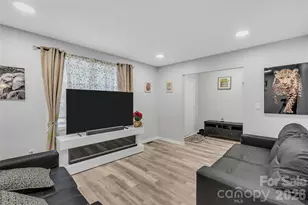 6628 Cool Water Ct, Charlotte, NC 28215 - Photo 5