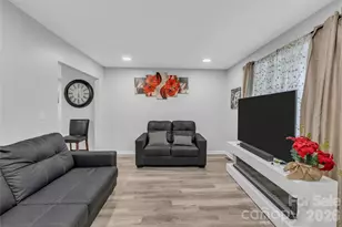 6628 Cool Water Ct, Charlotte, NC 28215 - Photo 9